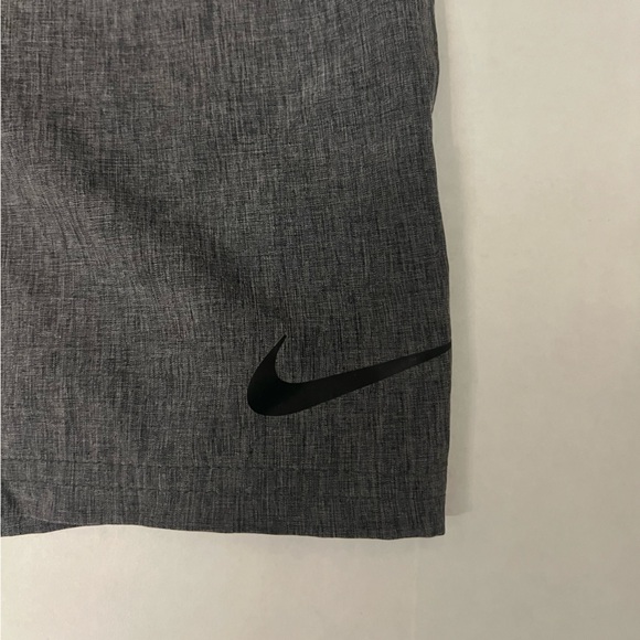 Nike - Swim Men's Grey - 9in - Volley Trunks Size - NESSA482-039 - Picture 3 of 12